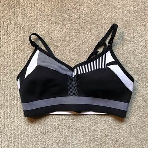 Nike Indy Sports Bra. Never Worn Size Large